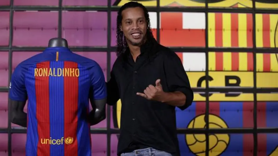 Ronaldinho: 'No cambié la historia del Barcelona'