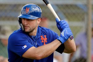 Tim Tebow exquarterback de la NFL jugará beisbol con Filipinas rumbo al Clásico Mundial