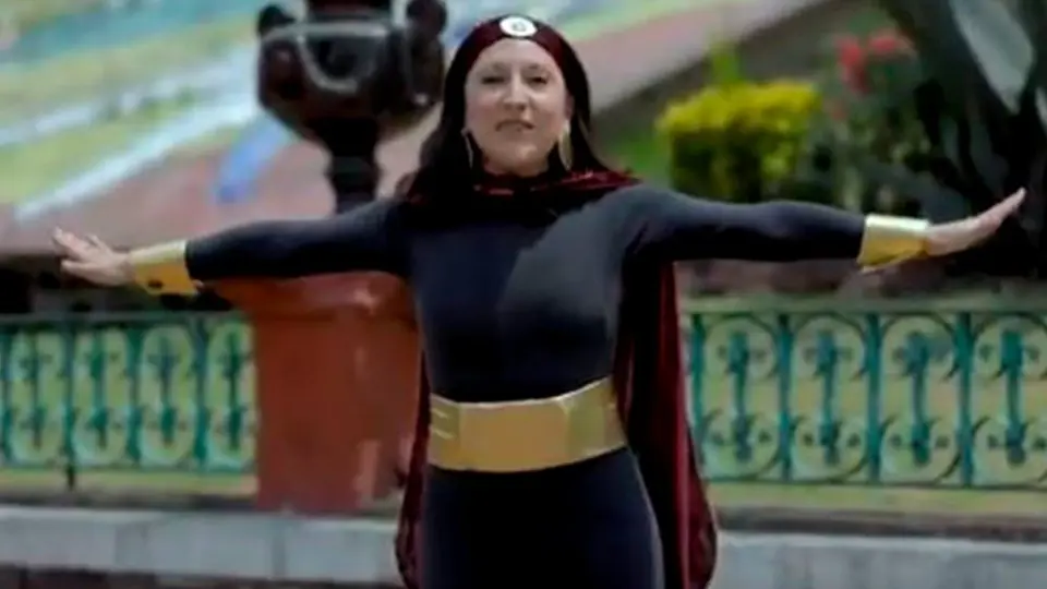 Metepec presentó su versión de la heroína contra el COVID-19 'Susana Distancia'