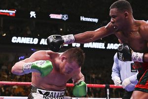 Canelo Álvarez podría tener su primera pelea del 2020 en Europa o Japón