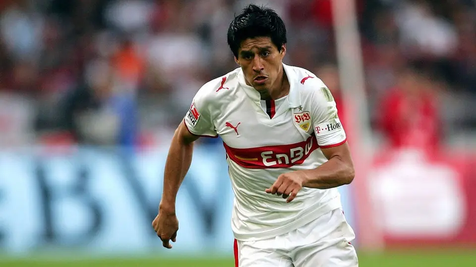 Osorio reveló que peleó con un DT del Stuttgart por no entender alemán