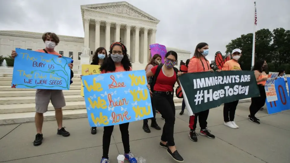 Corte Suprema de Estados Unidos falla a favor de mantener vigente el programa DACA