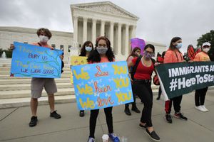 Corte Suprema de Estados Unidos falla a favor de mantener vigente el programa DACA