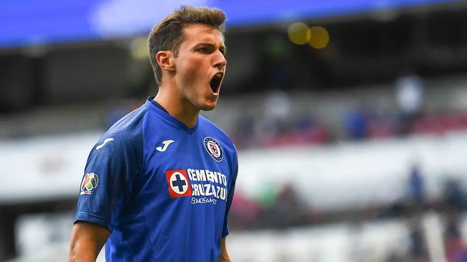 Santiago Giménez ve meritorio que le den el título a Cruz Azul si no reanuda la Liga MX