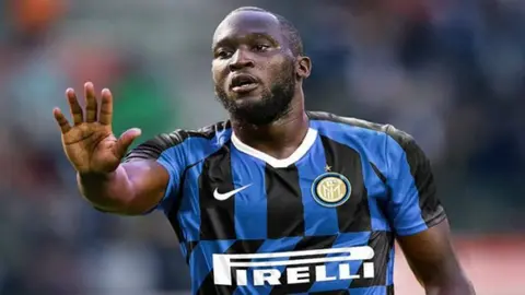 Lukaku reconoció haberle pedido consejo a Cristiano Ronaldo sobre la Serie A