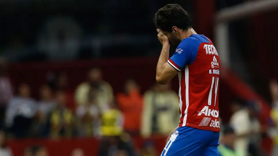 Chivas tiene pobres resultados de su muy reforzada defensiva
