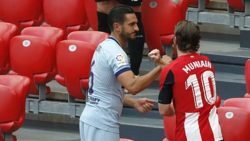 Atlético de Madrid y Athletic de Bilbao rindieron homenaje a fallecidos por Coronavirus
