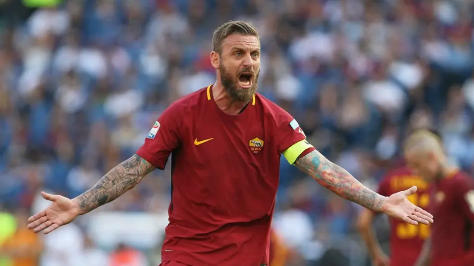 VIDEO: De Rossi se tuvo que disfrazar para asistir al Derbi entre Roma y Lazio