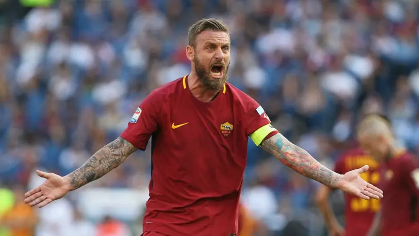 VIDEO: De Rossi se tuvo que disfrazar para asistir al Derbi entre Roma y Lazio