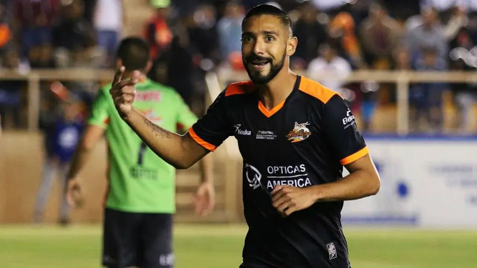 Taufic Guarch: 'Piden que no saludemos, pero después hay contacto con el rival'