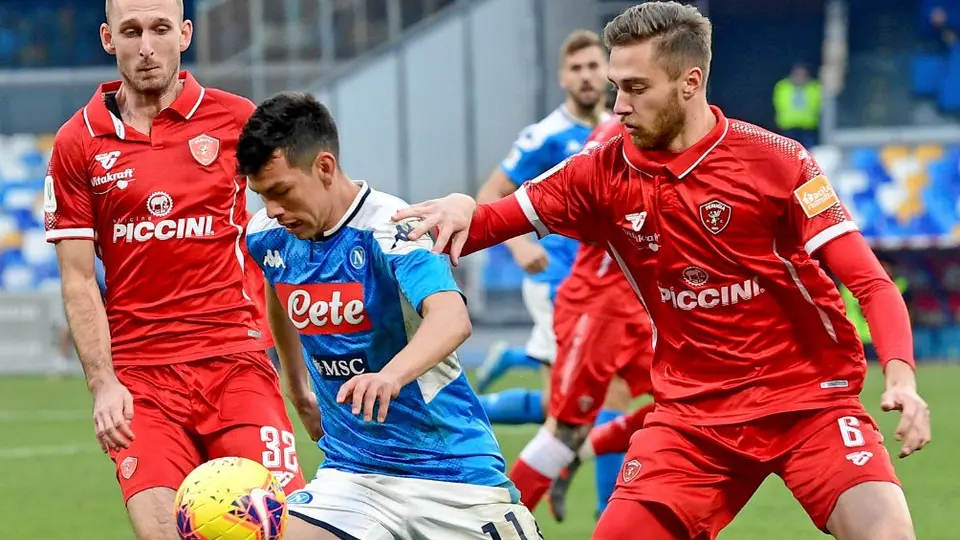 Hirving Lozano volvió a la titularidad en triunfo del Napoli por la Copa de Italia