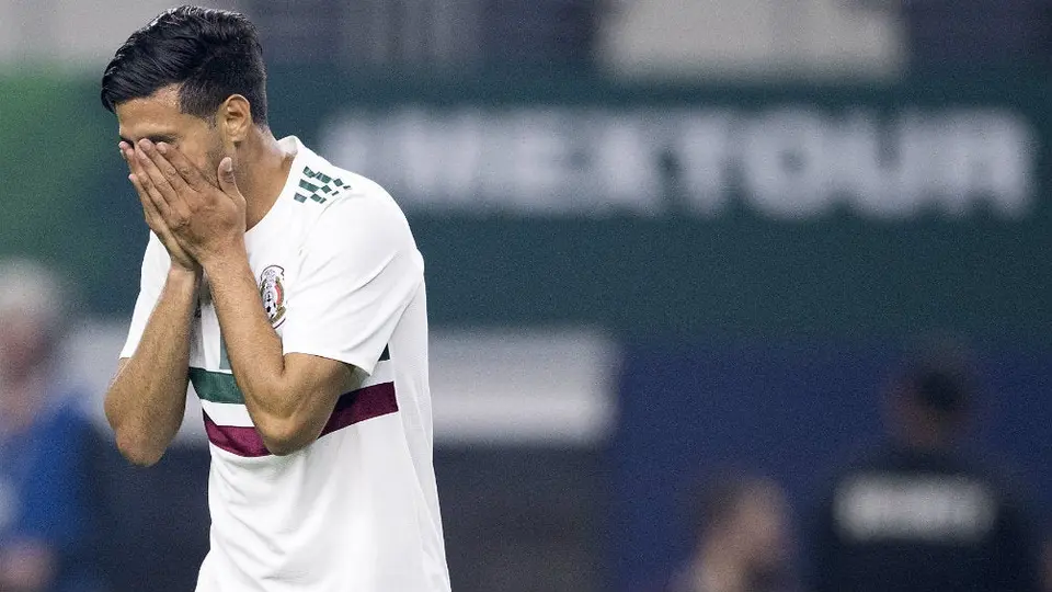 Tata Martino sobre Vela: 'No me parece bien que sí esté para una Selección y otras no'