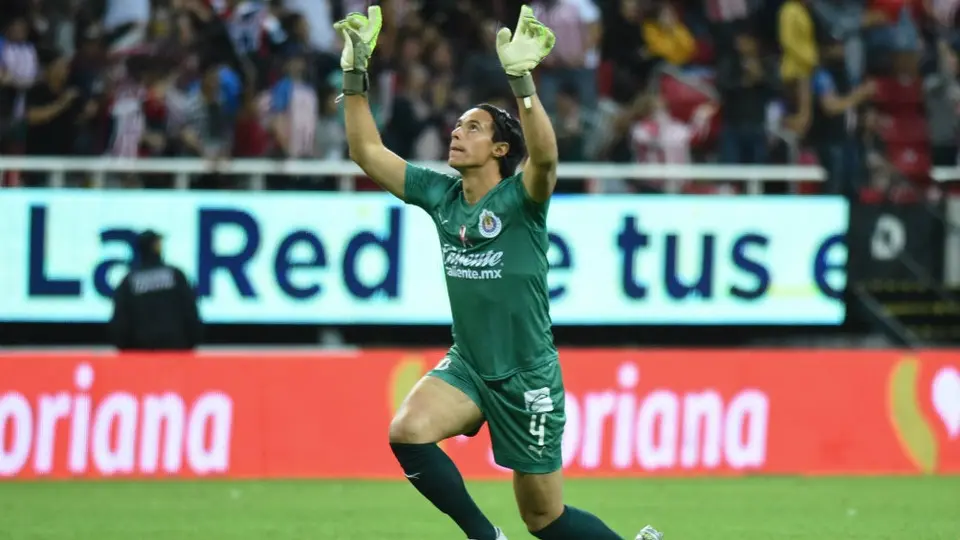 Chivas 'se libró' del descenso tras desafilación del Veracruz
