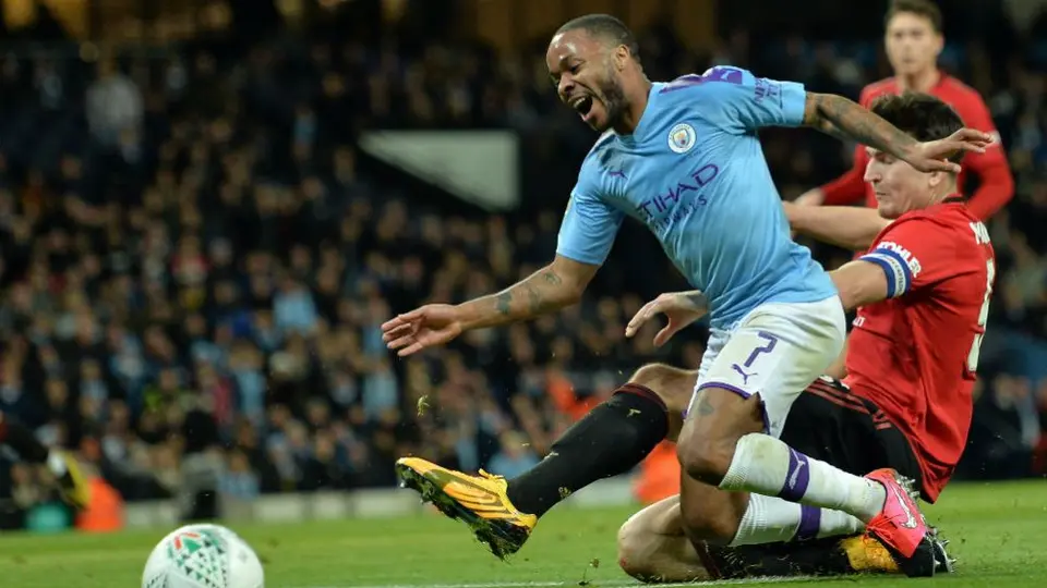 Sterling salió lesionado en la derrota del Manchester City ante Tottenham