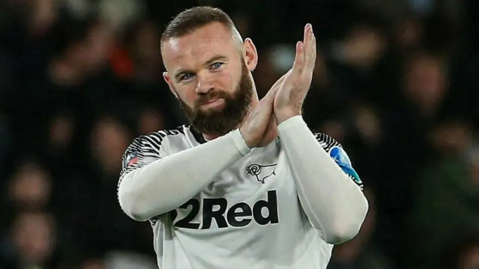 Rooney: 'A la FA no le importa lo que opinen los jugadores sobre la reanudación'