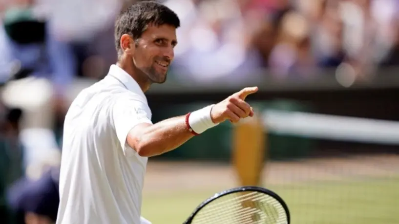 VIDEO: Novak Djokovic fue captado jugando tenis en las calles de Belgrado