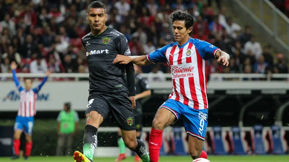 Narrador de Multimedios con antecedente de polémica, volvió a hacerlo en juego Chivas vs Juárez