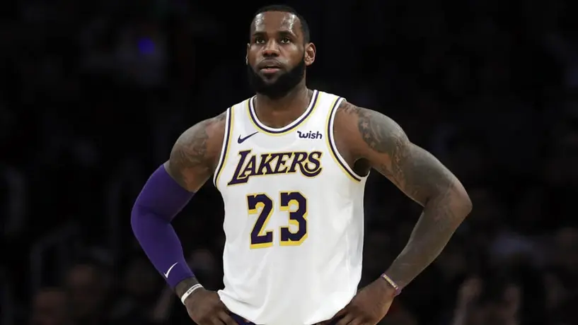 NBA reducirá 25 por ciento de sueldo a jugadores por coronavirus