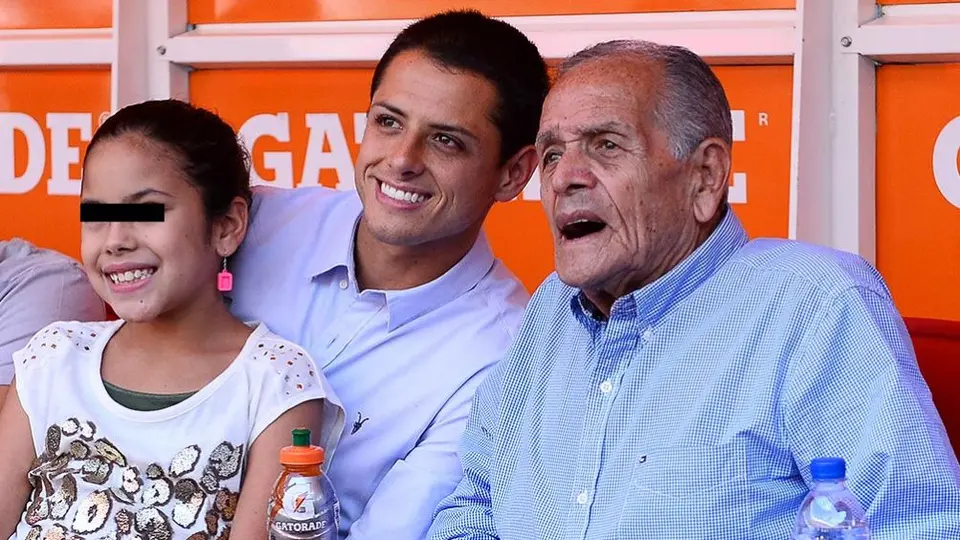 Chicharito dedicó emotivo mensaje a su abuelo Tomás Balcázar