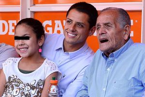 Chicharito dedicó emotivo mensaje a su abuelo Tomás Balcázar