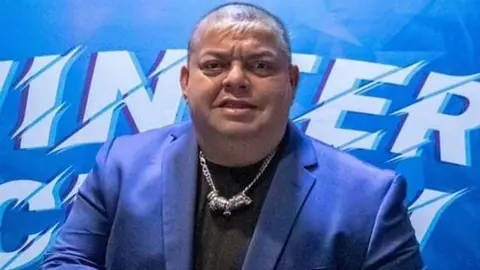 Hugo Savinovich anunció su retiro de la industria de la lucha libre