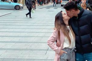 Así pasó Edson Álvarez su 14 de Febrero, lejos de Holanda pero en familia