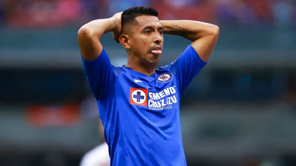 Elías Hernández se burló de aficionado por compararlo con Carlos Eduardo Rico