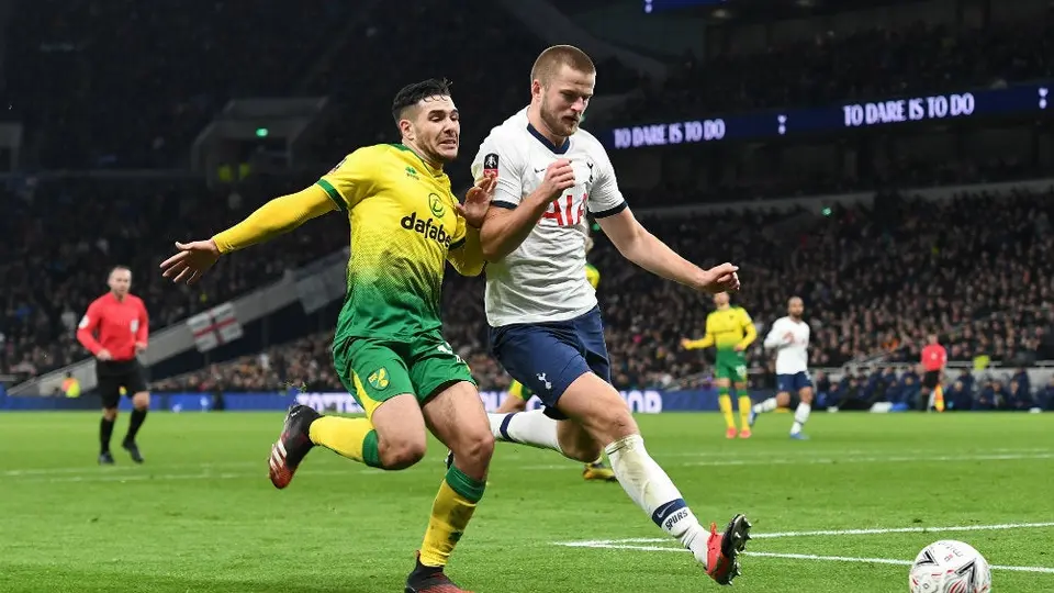 Eric Dier saltó a la tribuna para encarar a aficionados racistas