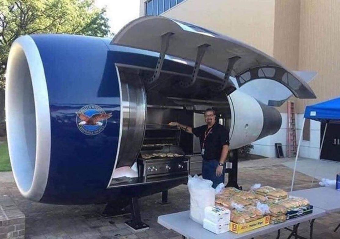 Ríe con los memes que dejó el anuncio de la rifa del avión presidencial