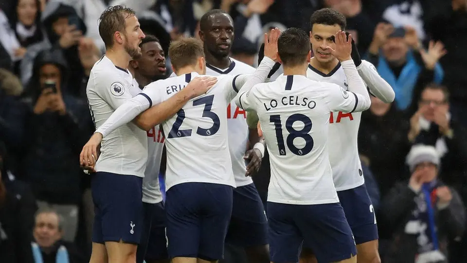Tottenham redujo 20 por ciento del sueldo a empleados por el coronavirus