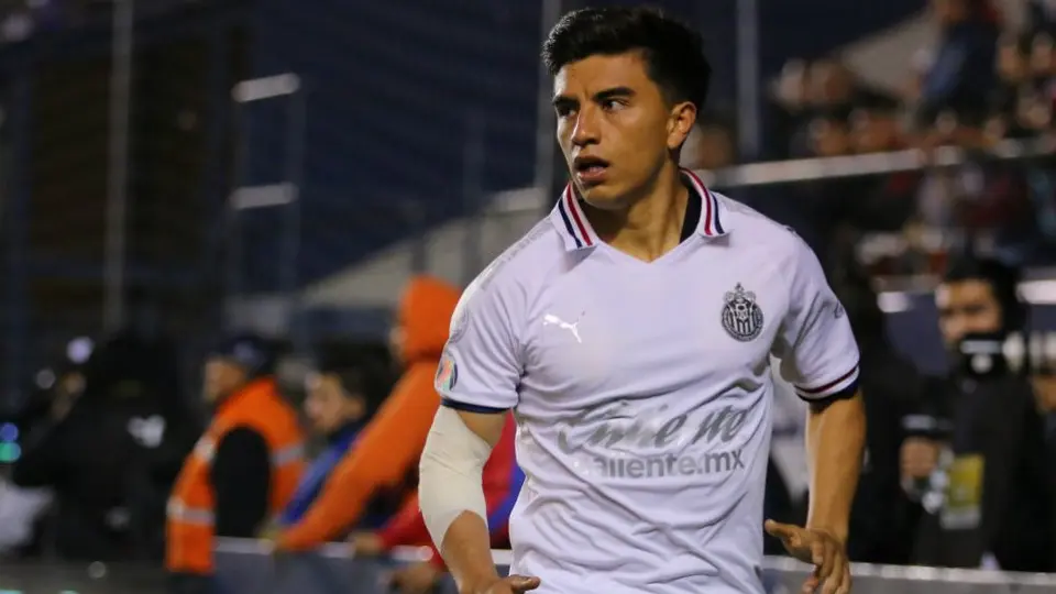 Chivas: Fernando Beltrán, sin cuidado ante críticas sobre su casa tras mostrarla en la eLigaMX