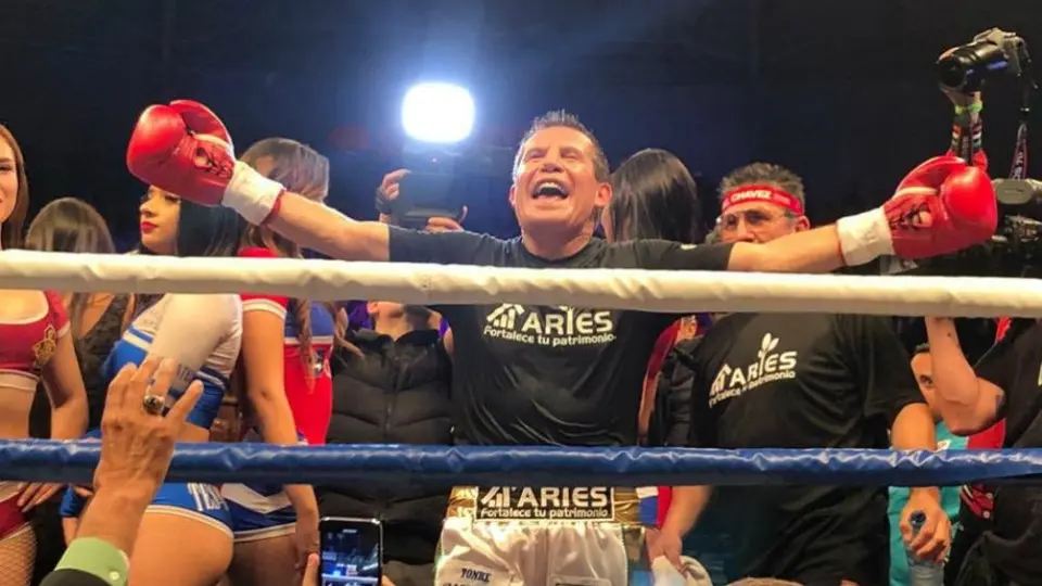 JC Chávez, como en sus mejores tiempos en pelea de exhibición ante Jorge Arce