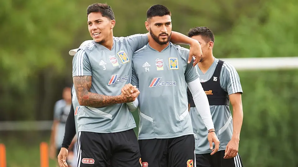 Olympique de Marsella habría contactado a Carlos Salcedo, señalaron en Francia