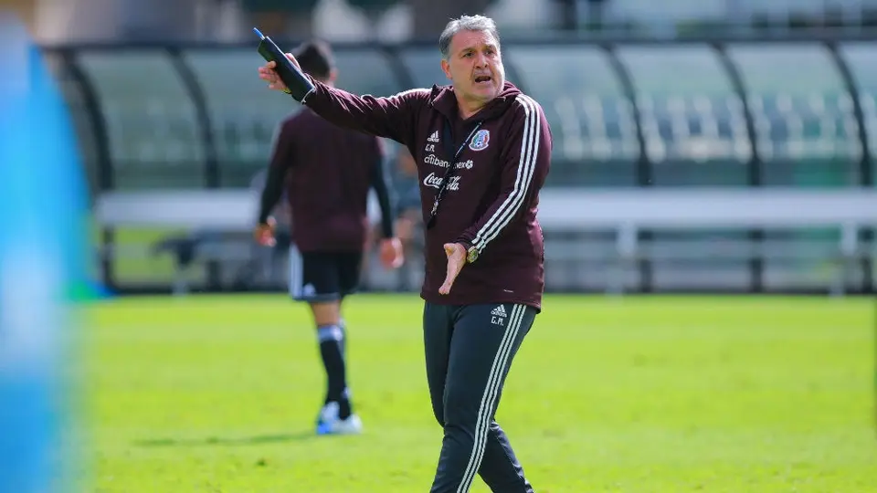 Martino reveló que llamadas con Tecatito fueron fundamentales para su regreso