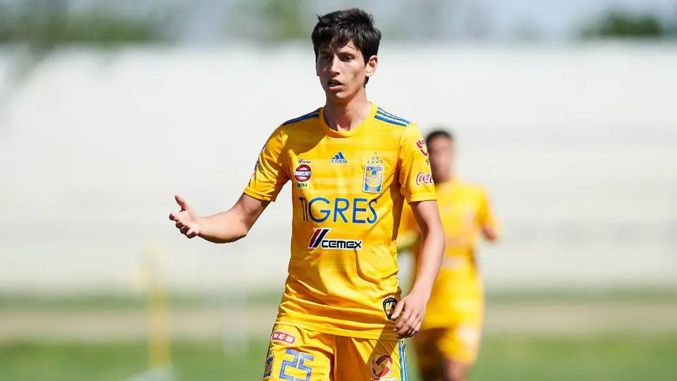 Jürgen Damm no se enteró que no había entrenamiento y se presentó en Zuazua
