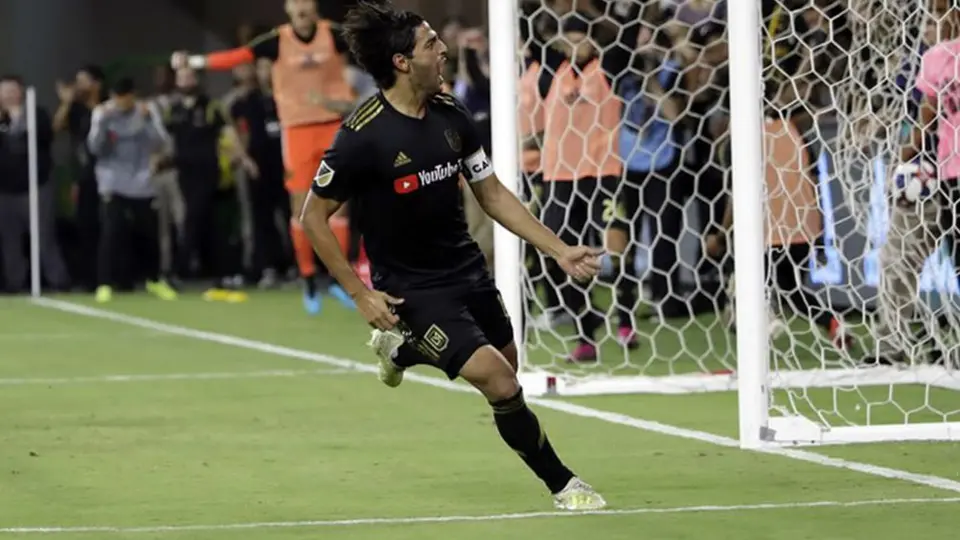 Carlos Vela anota gol 30 y está a uno de empatar récord de Josef Martínez