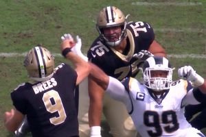 Drew Brees salió lesionado en polémica derrota de Saints ante Rams
