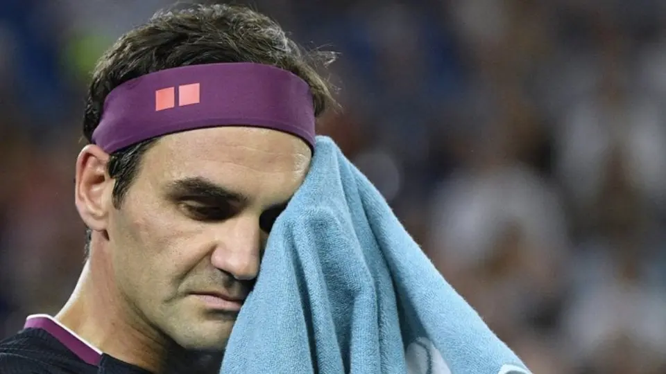 Roger Federer fue operado de la rodilla y se despidió del 2020