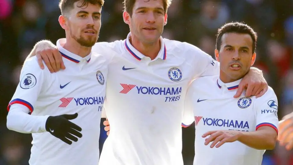 Marcos Alonso salvó al Chelsea de una nueva derrota