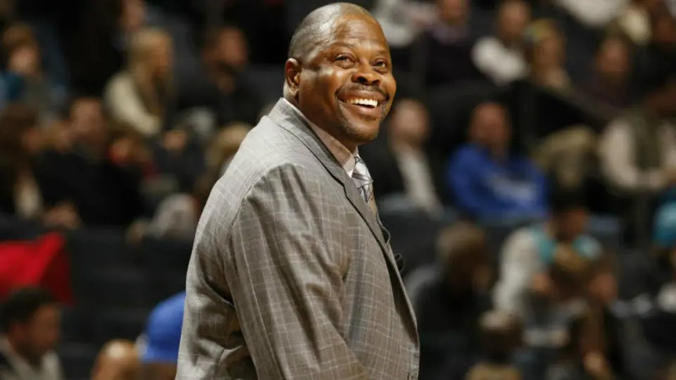 Patrick Ewing denunció robo de su medalla olímpica