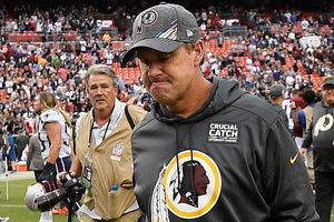 Jay Gruden, despedido como coach de los Washington Redskins