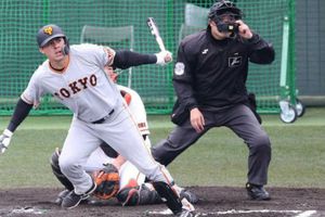 Beisbolista mexicano continúa su pretemporada en Japón a pesar del Coronavirus