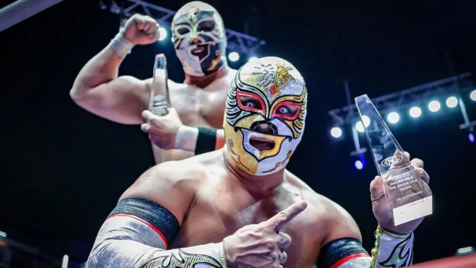 Carístico y Forastero, campeones del torneo increíble de parejas del CMLL