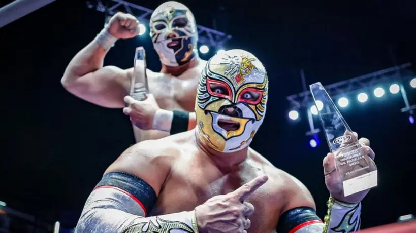 Carístico y Forastero, campeones del torneo increíble de parejas del CMLL