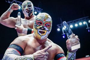 Carístico y Forastero, campeones del torneo increíble de parejas del CMLL