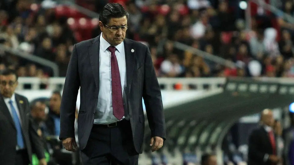 Chivas: Tena reconoció que si vuelve a perder, su puesto estará en riesgo