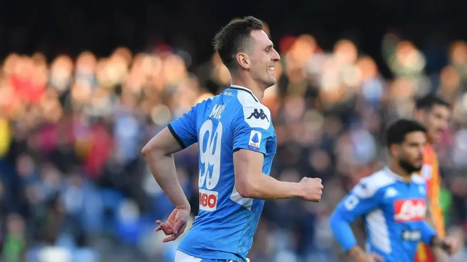 Milik, delantero del Napoli, envió comida desde Polonia hasta Italia por coronavirus