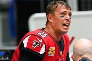 Matt Ryan, descartado por Falcons para enfrentar a Seahawks por lesión