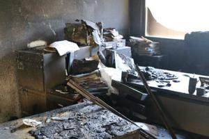 VIDEO: FES Acatlán fue vandalizada e incendiada por encapuchados