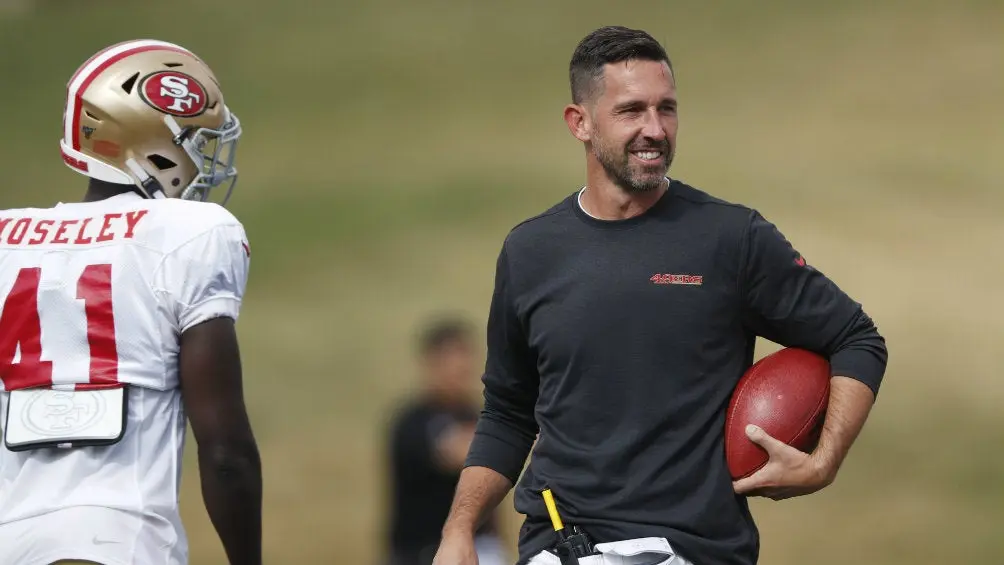 Kyle Shanahan en una práctica de los 49ers | AP